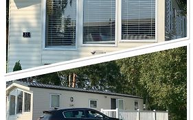 Holiday Home Breaks At Tattershall Lakes
