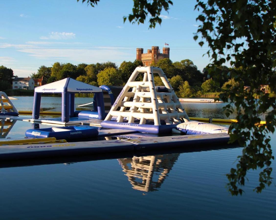 Holiday Home Breaks At Tattershall Lakes Coningsby Exterior photo
